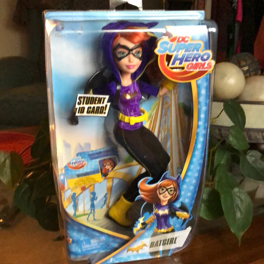 Mattel “Batgirl” DC Super Hero Girl